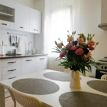 7 Min From Center - Stecop 3 -central-unique-qb Apartment *