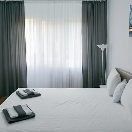 7 Min From Center - Stecop 3 -central-unique-qb Apartment *