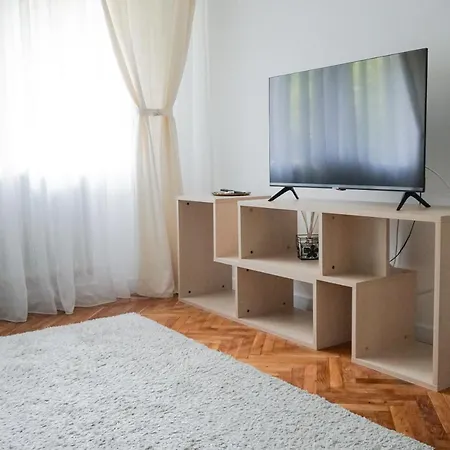 Apartment 7 Min From Center - Stecop 3 -central-unique-qb *