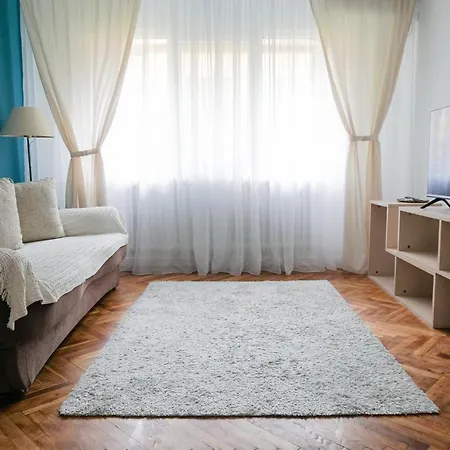 7 Min From Center - Stecop 3 -central-unique-qb *