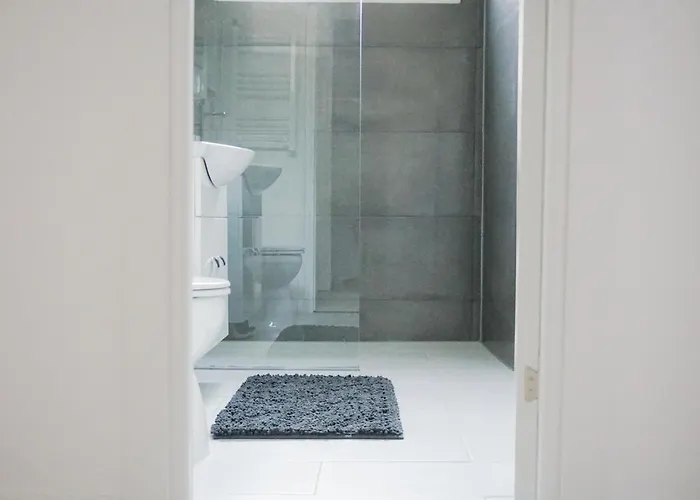 7 Min From Center - Stecop 3 -central-unique-qb